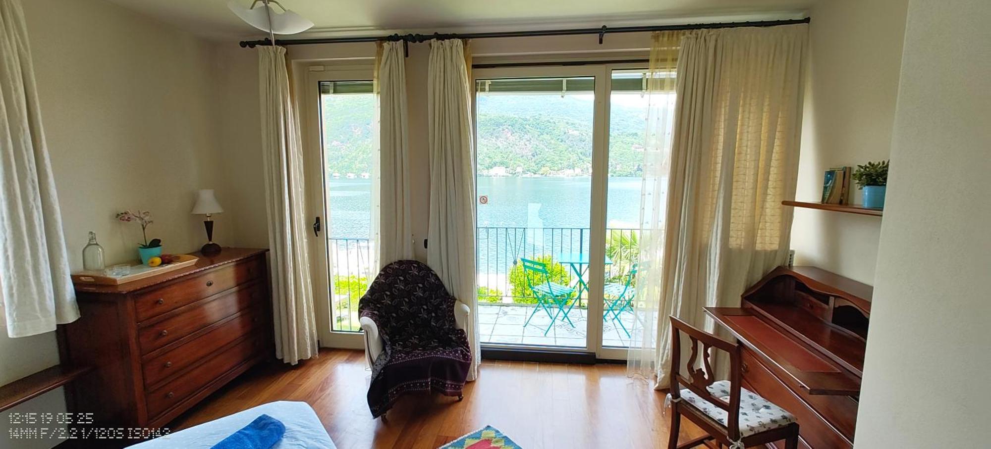 B&B Dolce Vista Al Lago Lugano Porto Ceresio Bagian luar foto